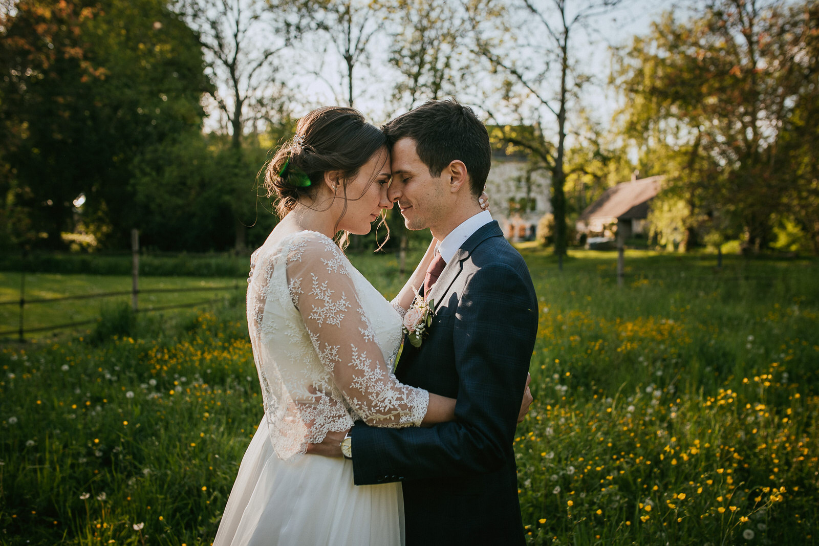 photographe mariage fontainebleau seine et marne - mariage civil ile de france - reportage photos de mariage cérémonie laïque ile de france - séance photo de couple mariage- lucie atlan photographe